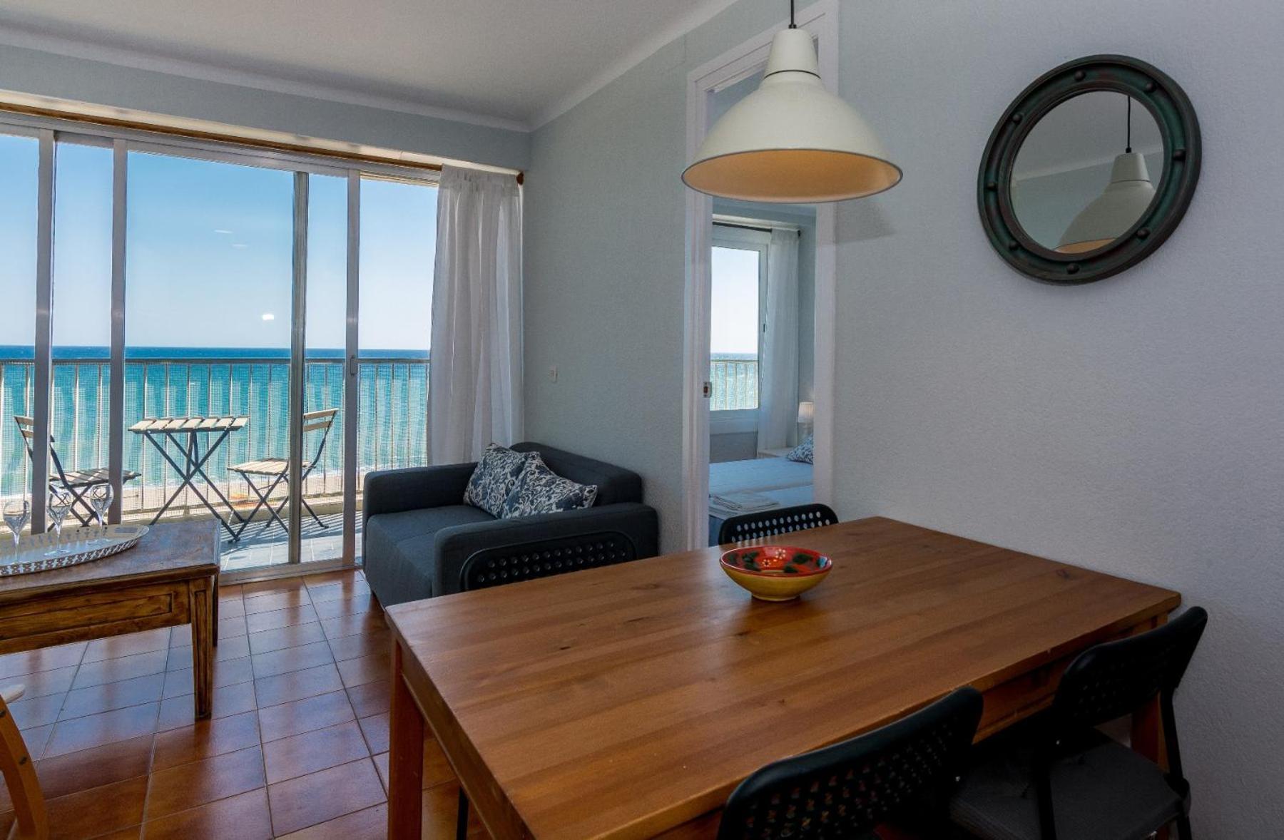Homeholidaysrentals Etoile Calella Exterior foto